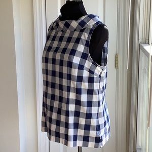 Talbots Sleeveless, round new, collared top